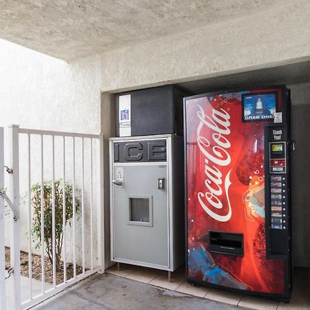 Motel 6 Hemet Εξωτερικό φωτογραφία