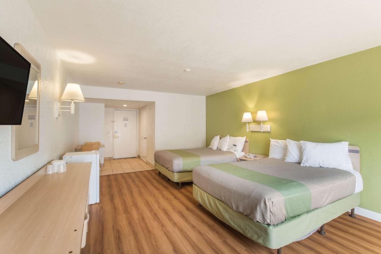 Motel 6 Hemet Εξωτερικό φωτογραφία