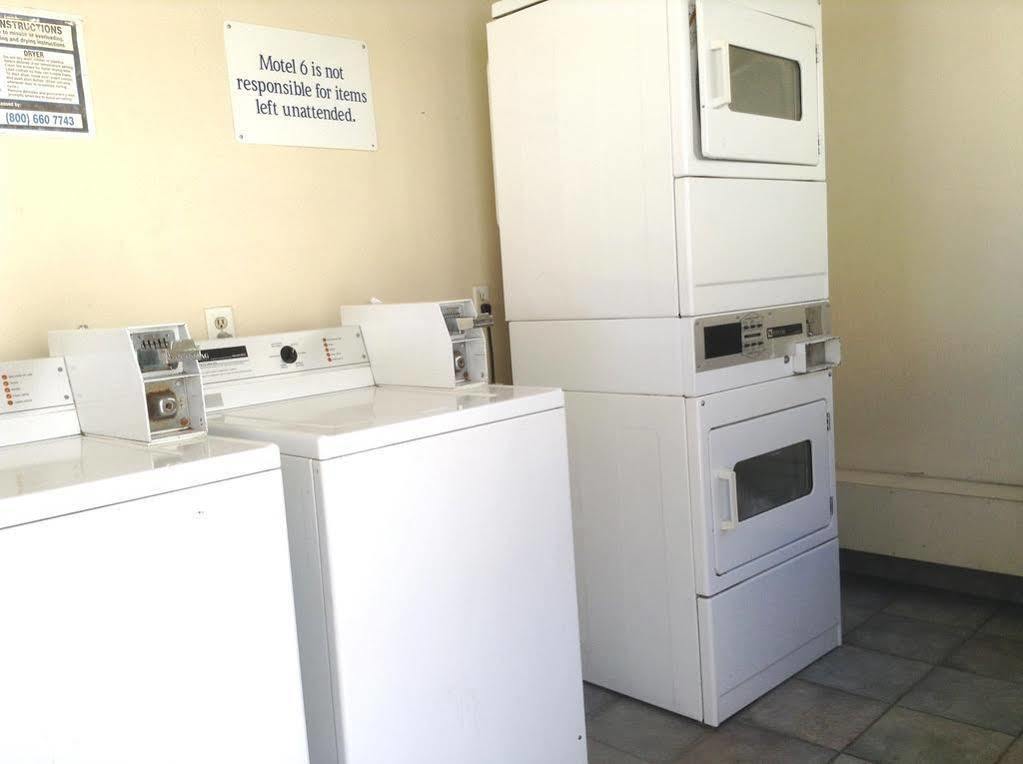 Motel 6 Hemet Εξωτερικό φωτογραφία