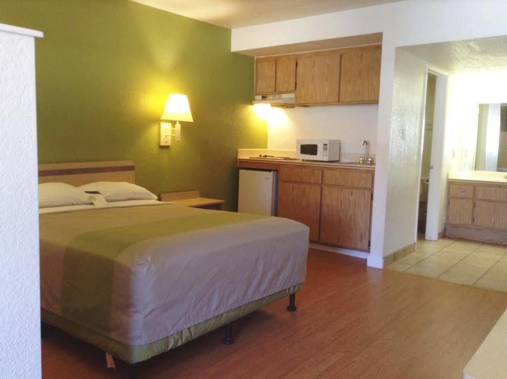 Motel 6 Hemet Εξωτερικό φωτογραφία