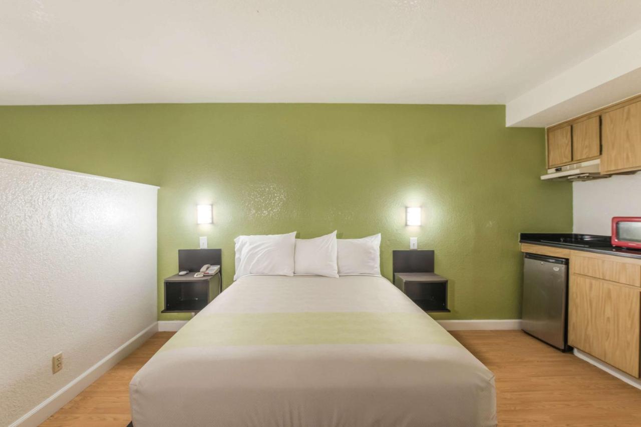 Motel 6 Hemet Εξωτερικό φωτογραφία