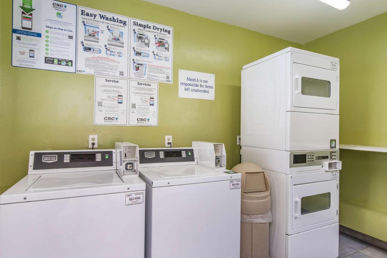 Motel 6 Hemet Εξωτερικό φωτογραφία