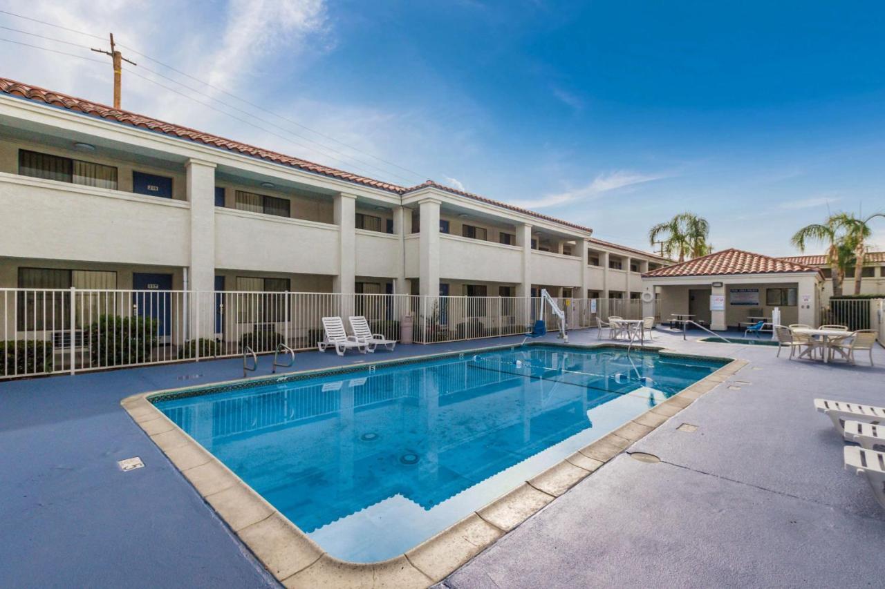 Motel 6 Hemet Εξωτερικό φωτογραφία