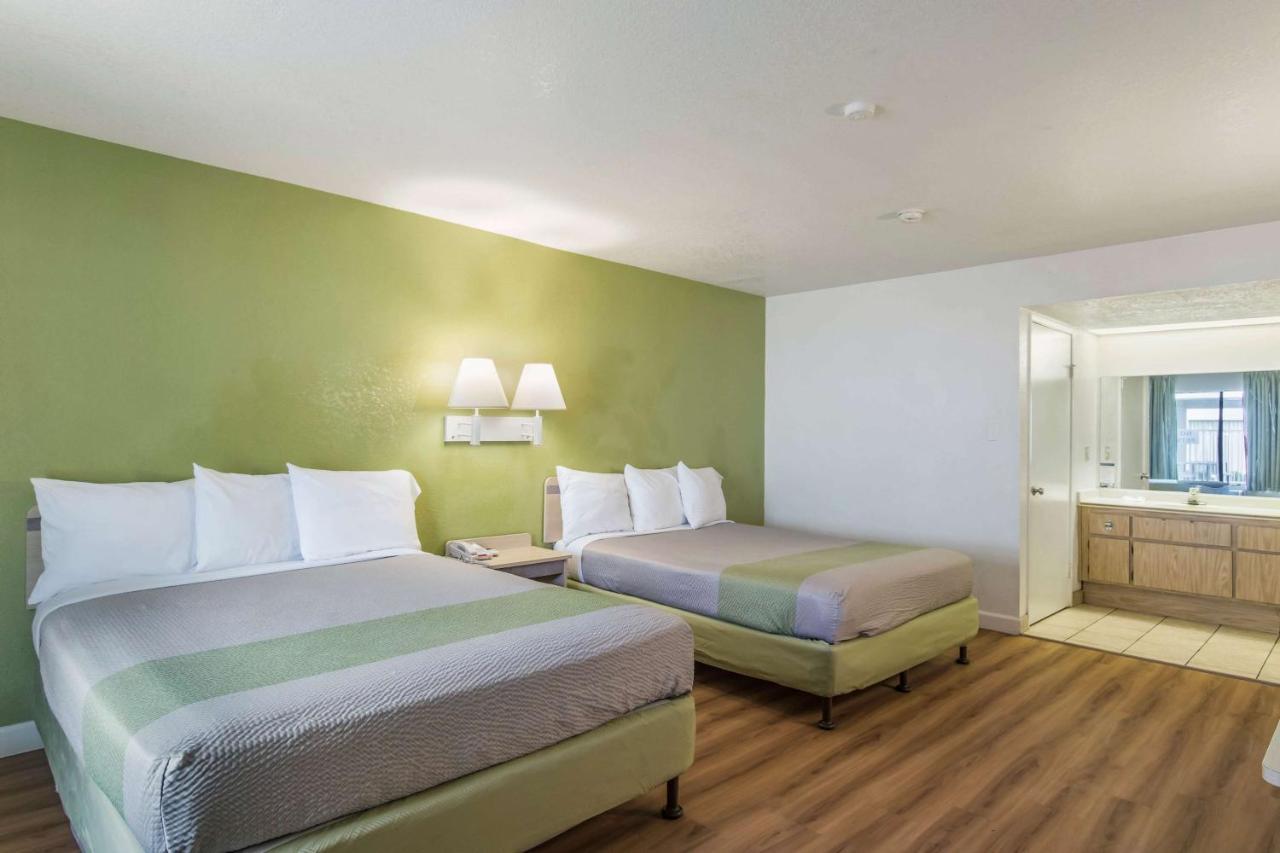 Motel 6 Hemet Εξωτερικό φωτογραφία