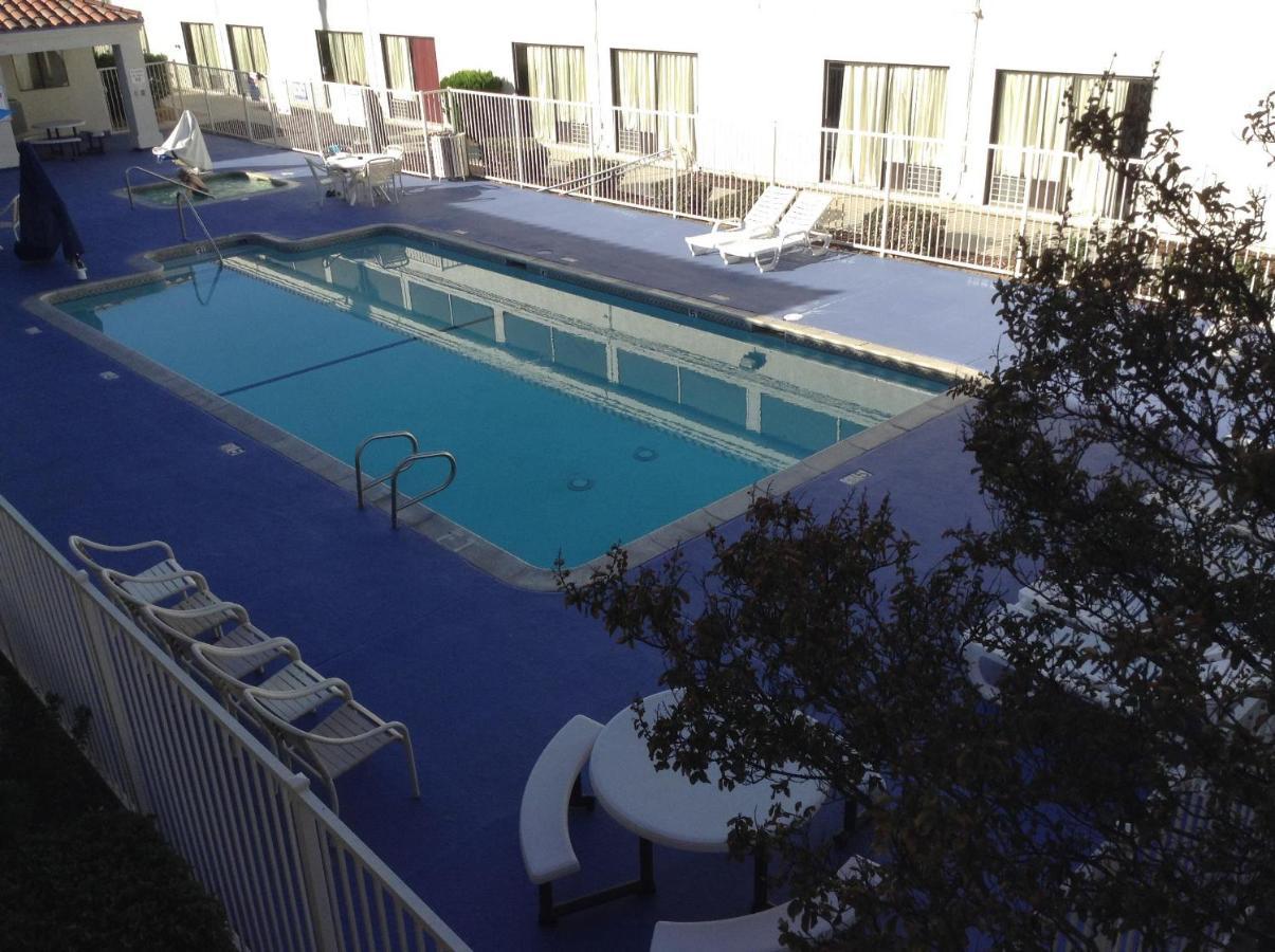 Motel 6 Hemet Εξωτερικό φωτογραφία